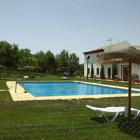 Complejo Pueblo Blanco 4*