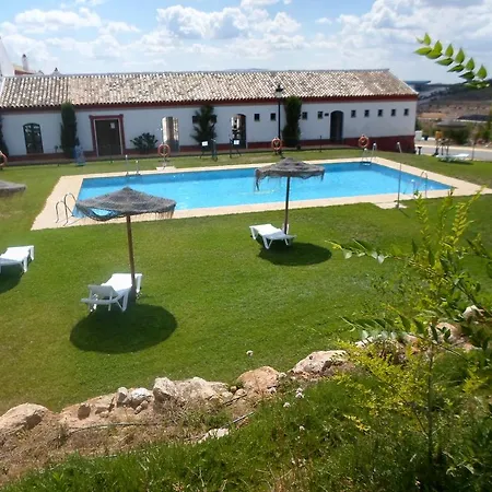 Camping Complejo Pueblo Blanco 4*